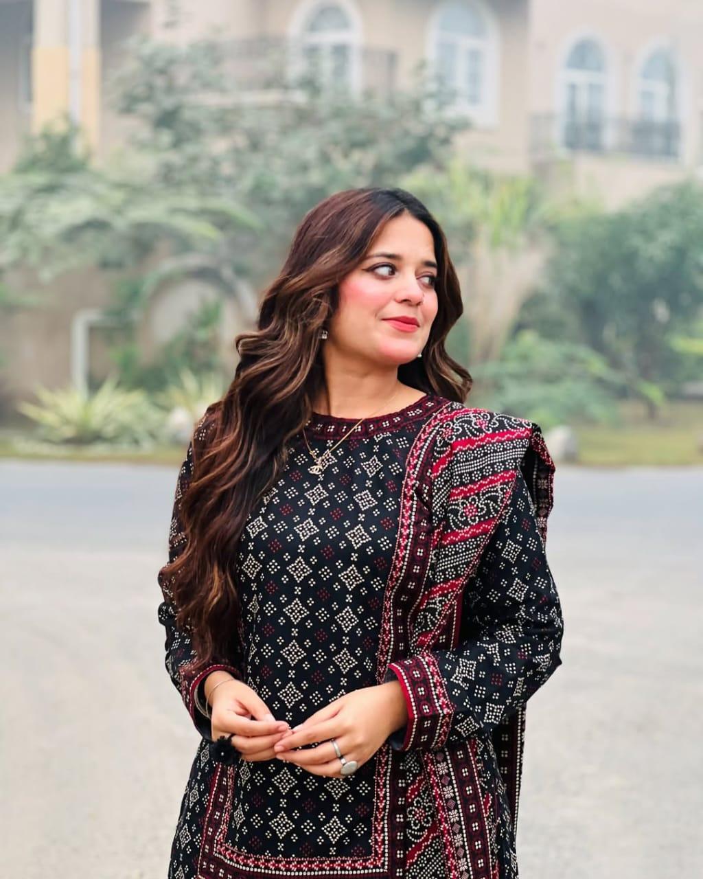 Stylish Women's Stitched Suit - Printed 3 Pcs with Digital Print in Black