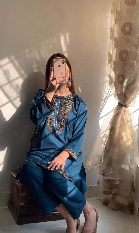 2 Pcs Women's Stitched Linen Embroidered Suit